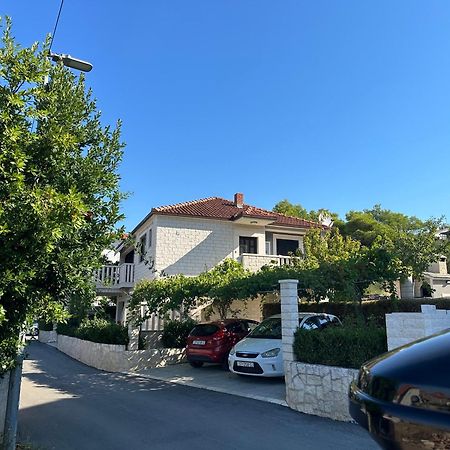 Apartments Mia Okrug Gornji Luaran gambar