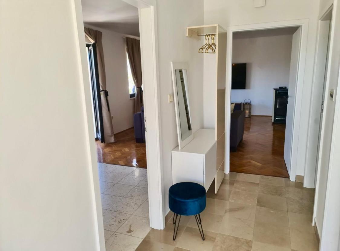 Apartments Mia Okrug Gornji Luaran gambar