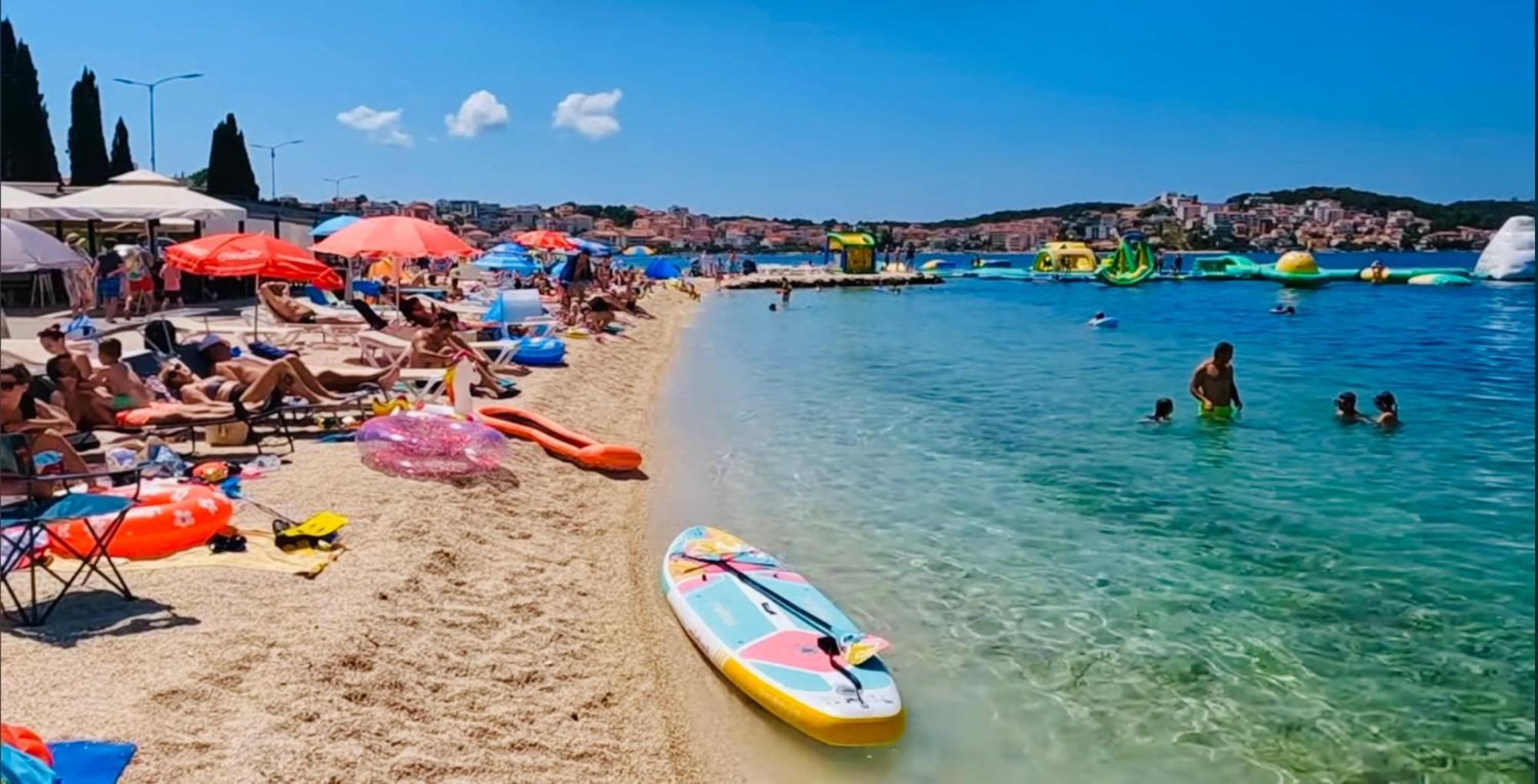 Apartments Mia Okrug Gornji Luaran gambar