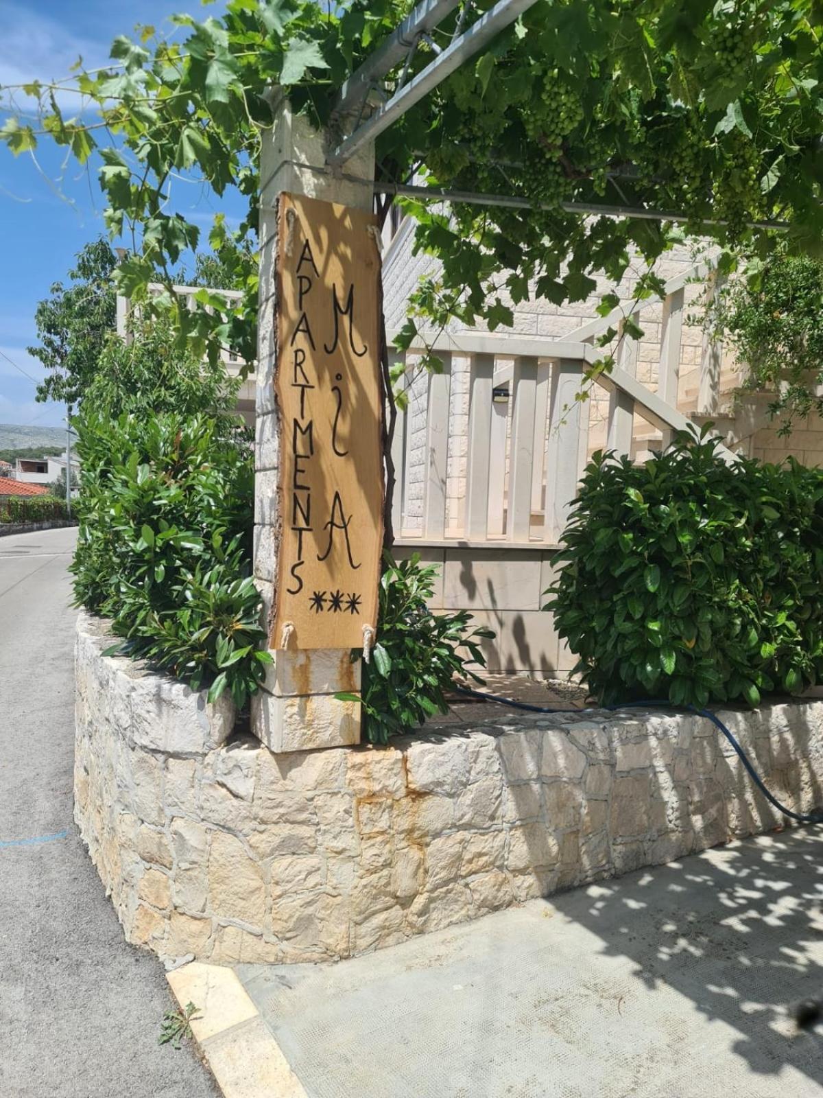Apartments Mia Okrug Gornji Luaran gambar