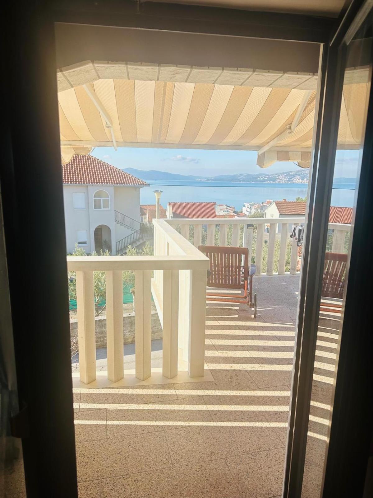 Apartments Mia Okrug Gornji Luaran gambar